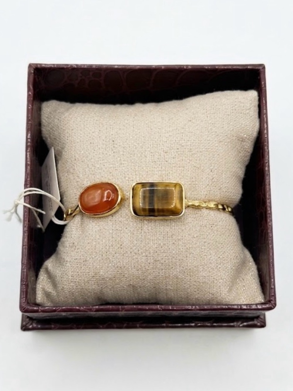 NWT ⚜️🤎⚜️ Sunday State Golden Tone Duo Stone Hinge Bracelet